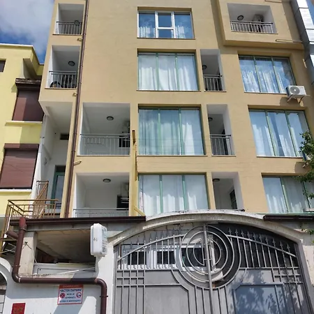 Guest House West