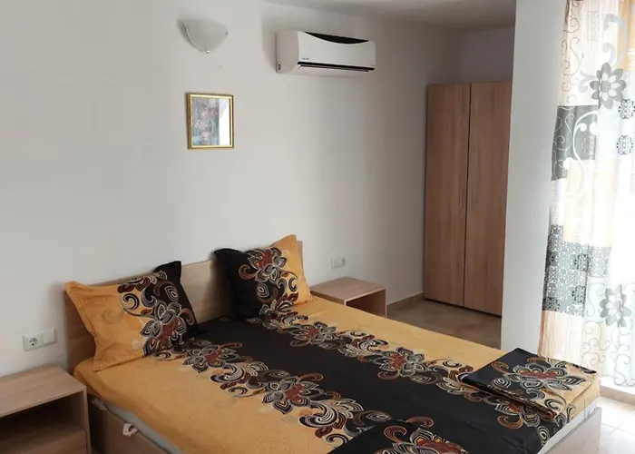 West 3* Slăntjev Brjag